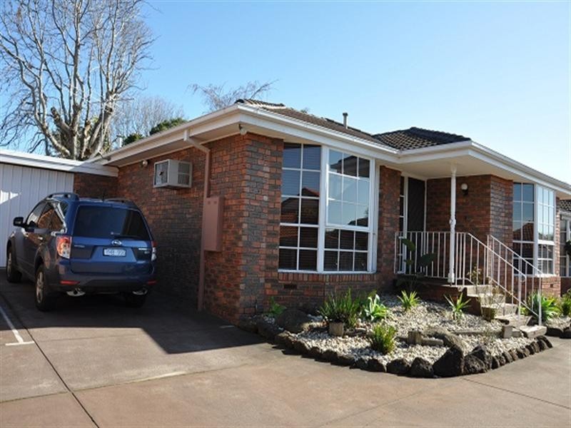 2/13 Silver Street, Cheltenham VIC 3192