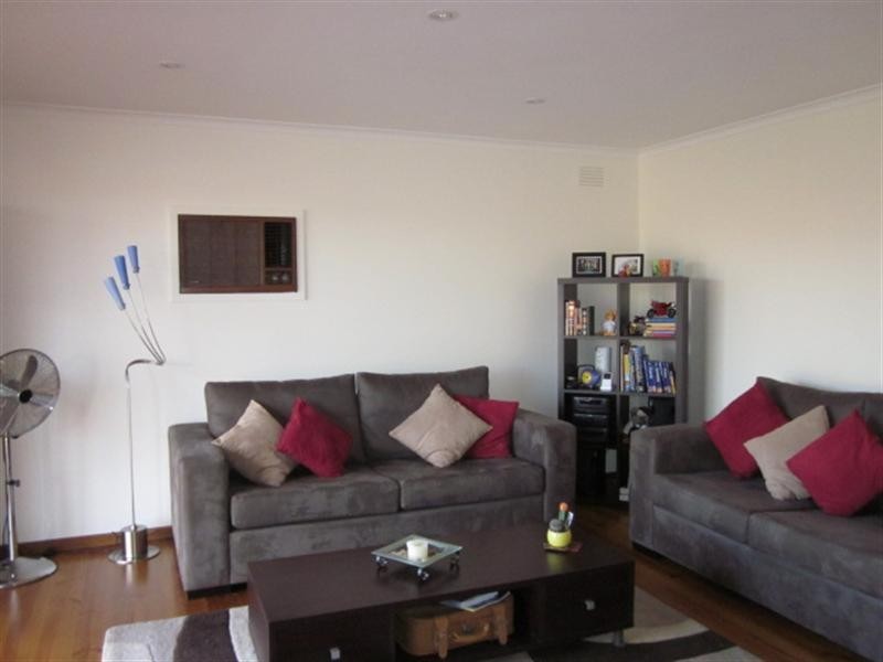 2/13 Silver Street, Cheltenham VIC 3192