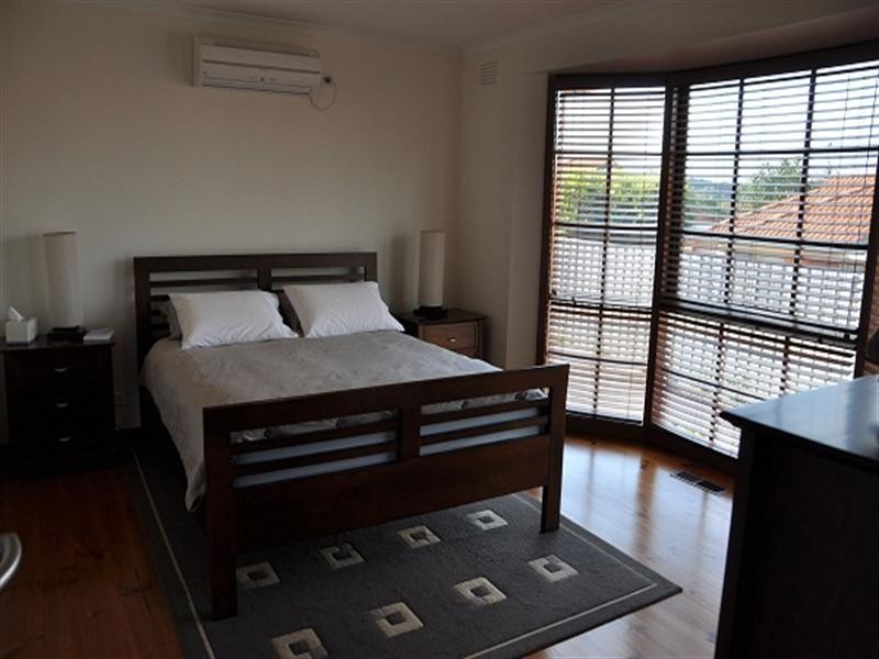 2/13 Silver Street, Cheltenham VIC 3192