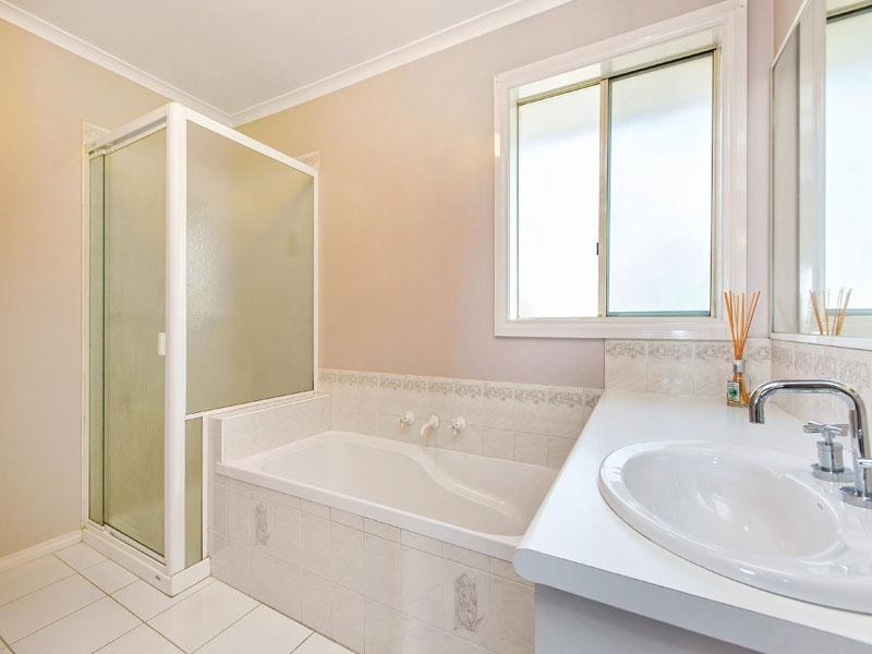 12 Blythe Court, Dingley Village VIC 3172