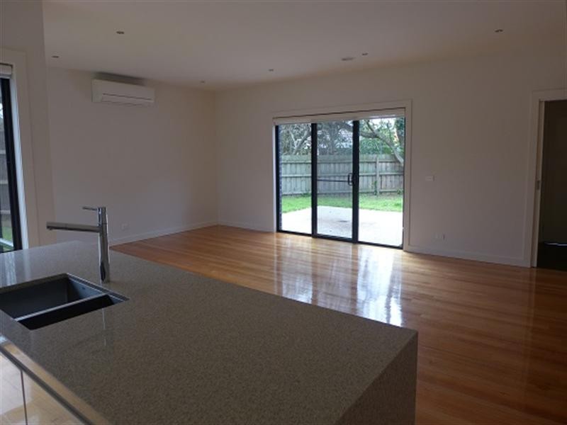 21 Camelia Grove, Cheltenham VIC 3192