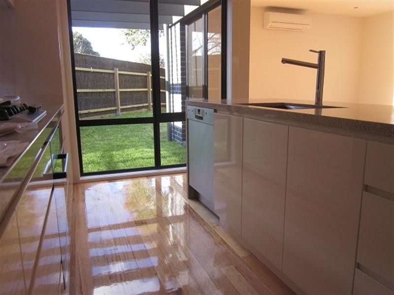 21 Camelia Grove, Cheltenham VIC 3192