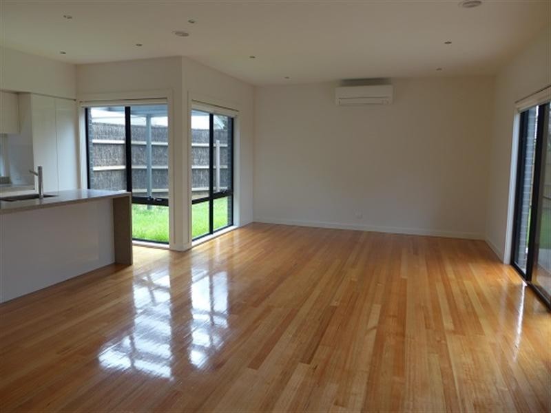 21 Camelia Grove, Cheltenham VIC 3192