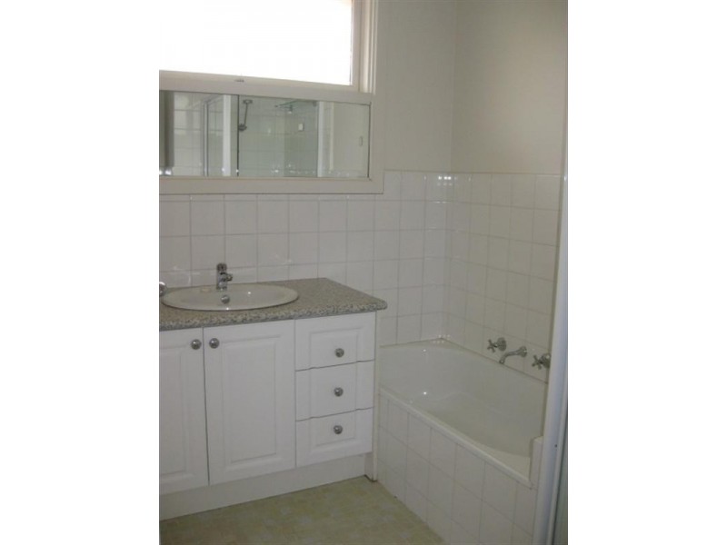 2/6-8 Amiens Street, Hampton VIC 3188