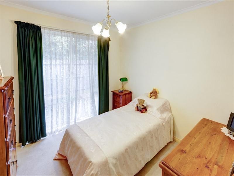 2/3 Nursery Court, Dingley Village VIC 3172
