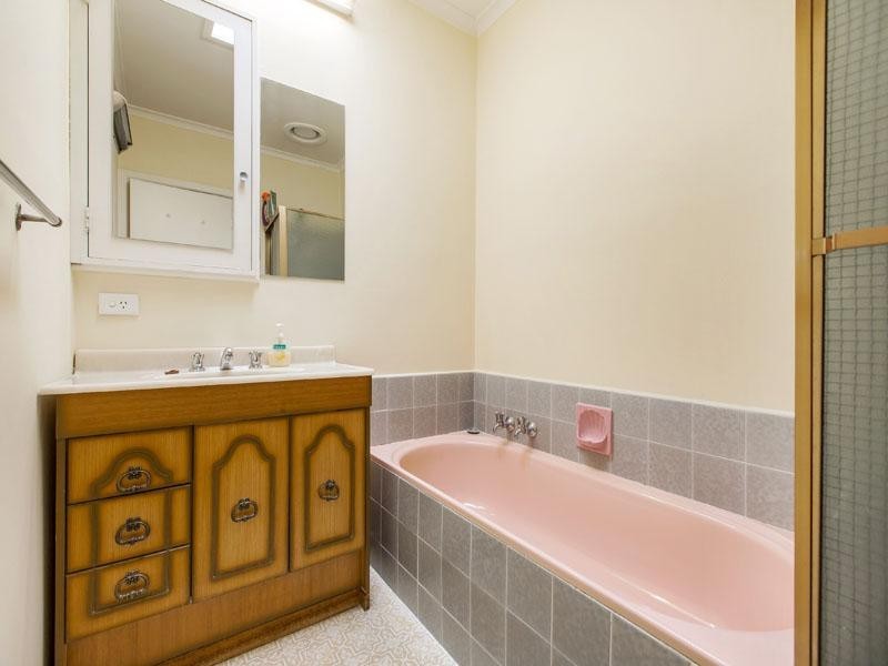 28 Rosewarne Avenue, Cheltenham VIC 3192