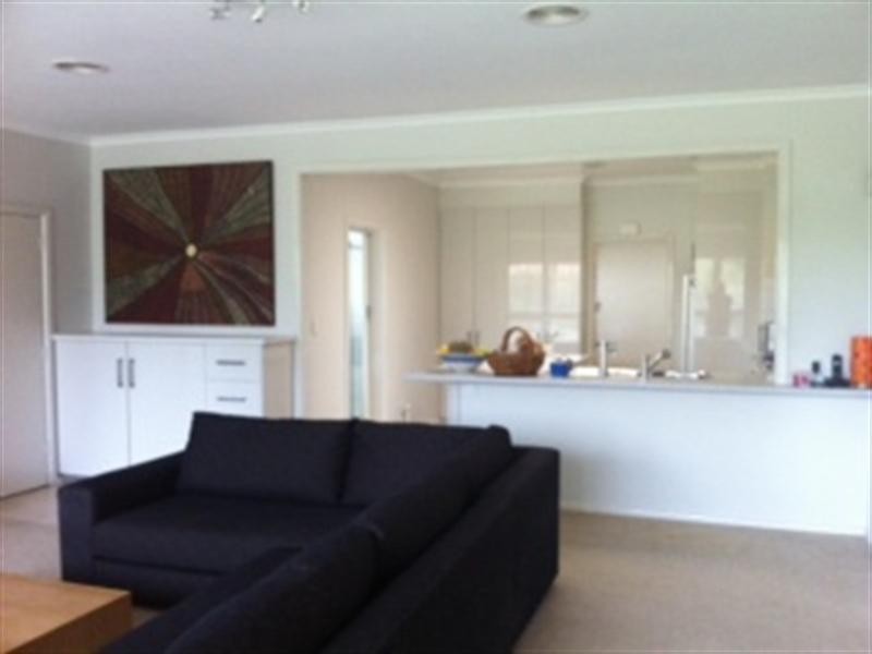 30 Friendship Square, Cheltenham VIC 3192