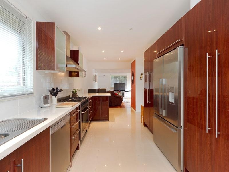 25 Timms Crescent, Dingley Village VIC 3172