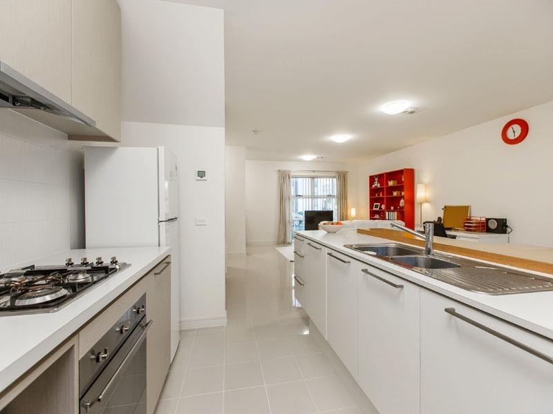 4 Jubilee Boulevard, Waterways VIC 3195