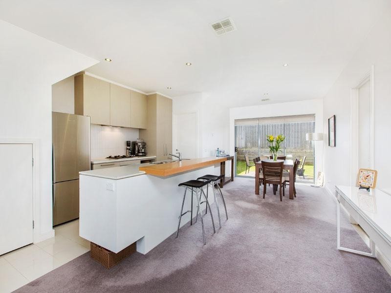 46 Dresden Drive, Waterways VIC 3195