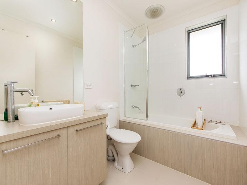 46 Dresden Drive, Waterways VIC 3195