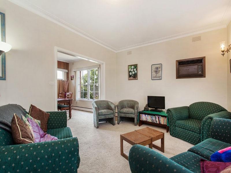 10 St Cuthberts Avenue, Dingley Village VIC 3172