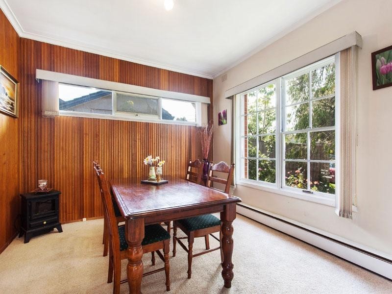 10 St Cuthberts Avenue, Dingley Village VIC 3172