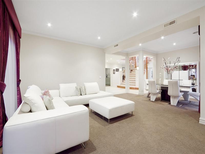 23 Island Point Avenue, Waterways VIC 3195