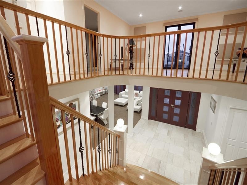 23 Island Point Avenue, Waterways VIC 3195