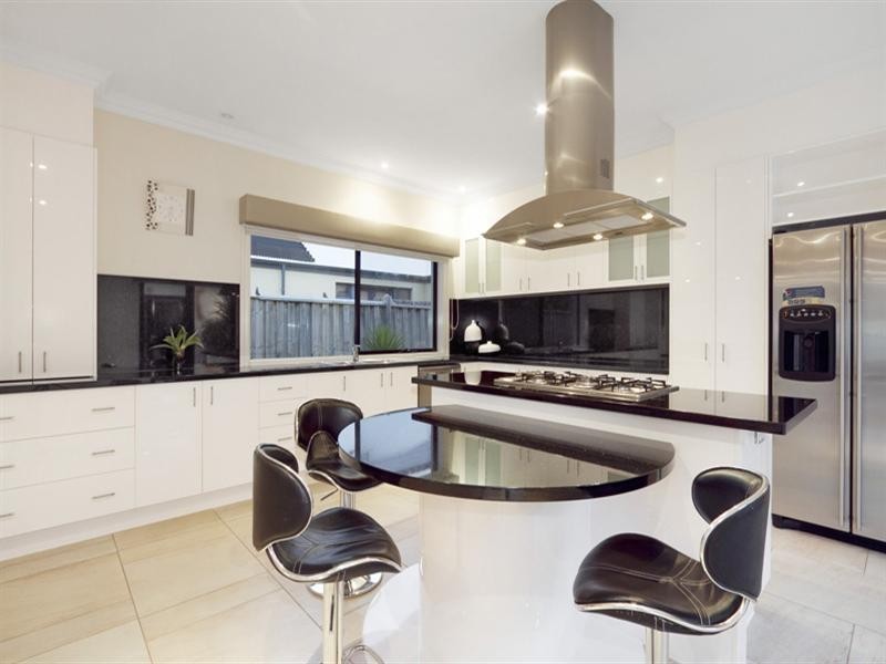 23 Island Point Avenue, Waterways VIC 3195