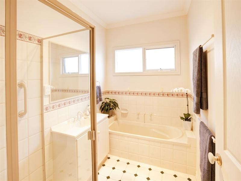 18B Argus Street, Cheltenham VIC 3192