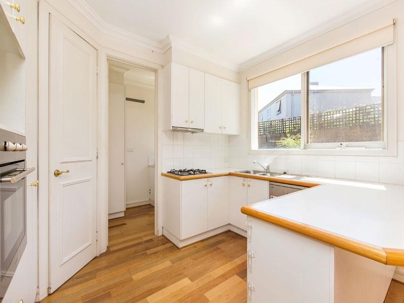 13 Martens Place, Dingley Village VIC 3172