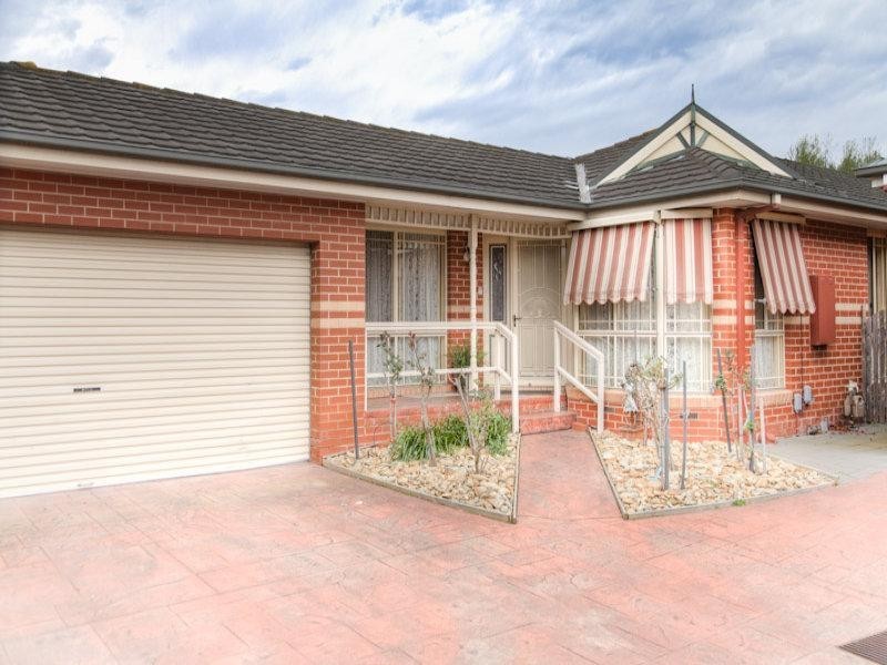 2/3 Nursery Court, Dingley Village VIC 3172