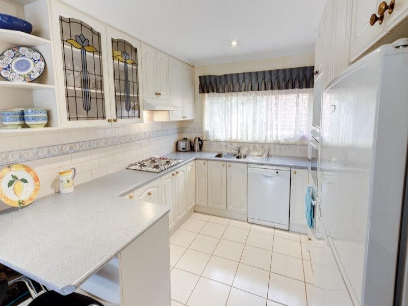 2/3 Nursery Court, Dingley Village VIC 3172