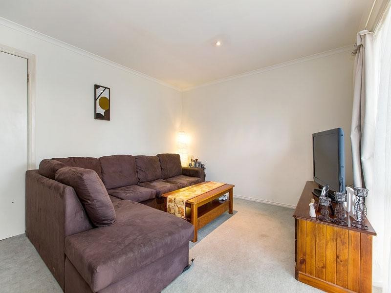 2/1 Barker Street, Cheltenham VIC 3192