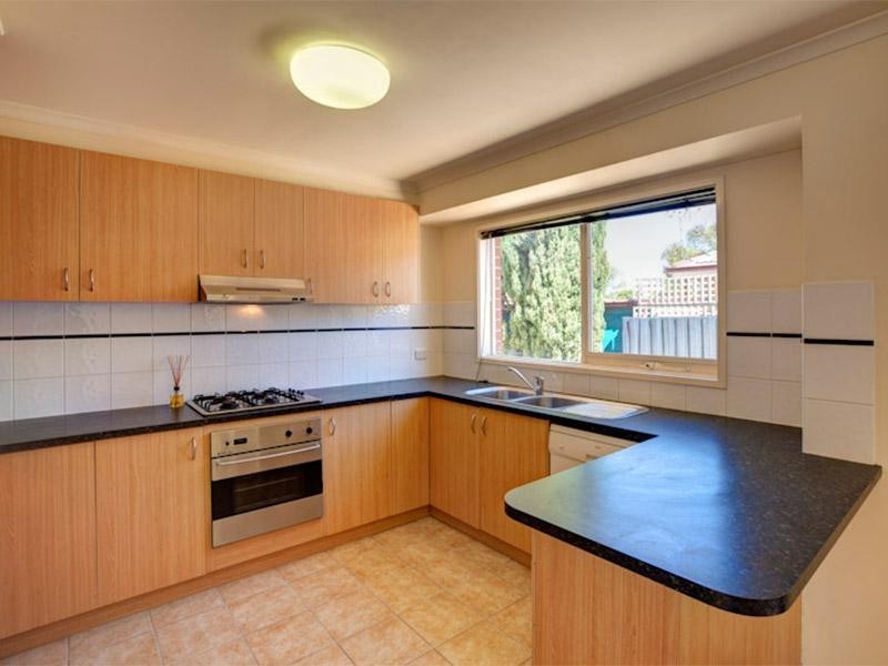 2/94-96 Chute Street, Mordialloc VIC 3195