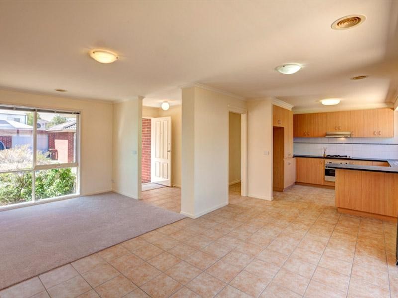 2/94-96 Chute Street, Mordialloc VIC 3195