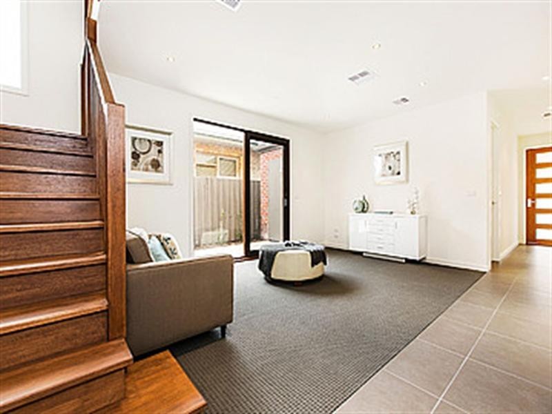 8A Acacia Avenue, Mentone VIC 3194