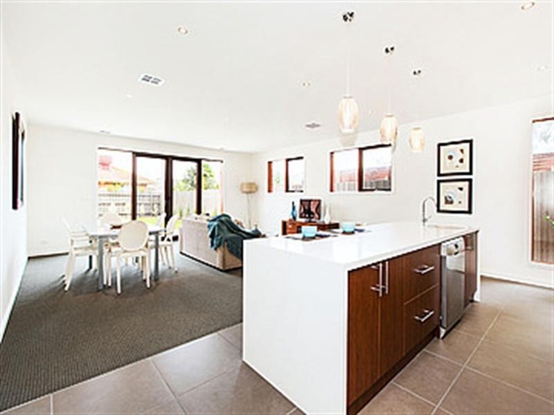 8A Acacia Avenue, Mentone VIC 3194