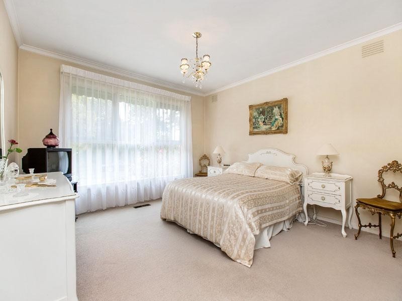 13 Jannali Drive, Dingley Village VIC 3172