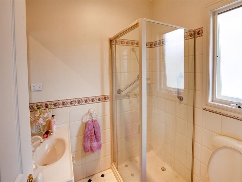 18B Argus Street, Cheltenham VIC 3192