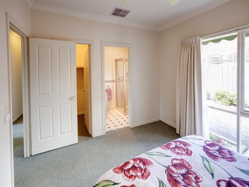 18B Argus Street, Cheltenham VIC 3192