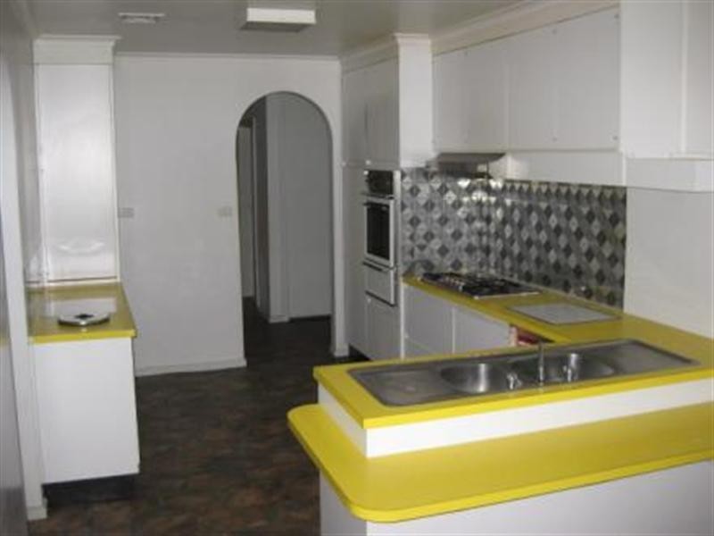 12 Herbert Street, Parkdale VIC 3195