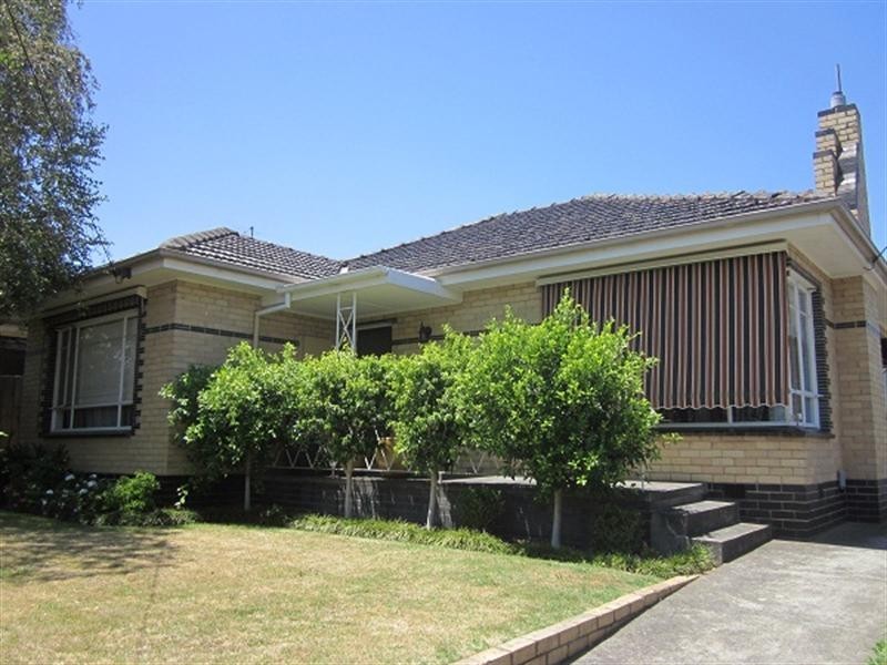 11 Pauline Avenue, Dingley Village VIC 3172