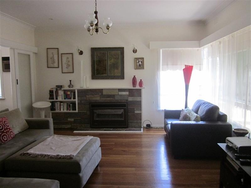 11 Pauline Avenue, Dingley Village VIC 3172