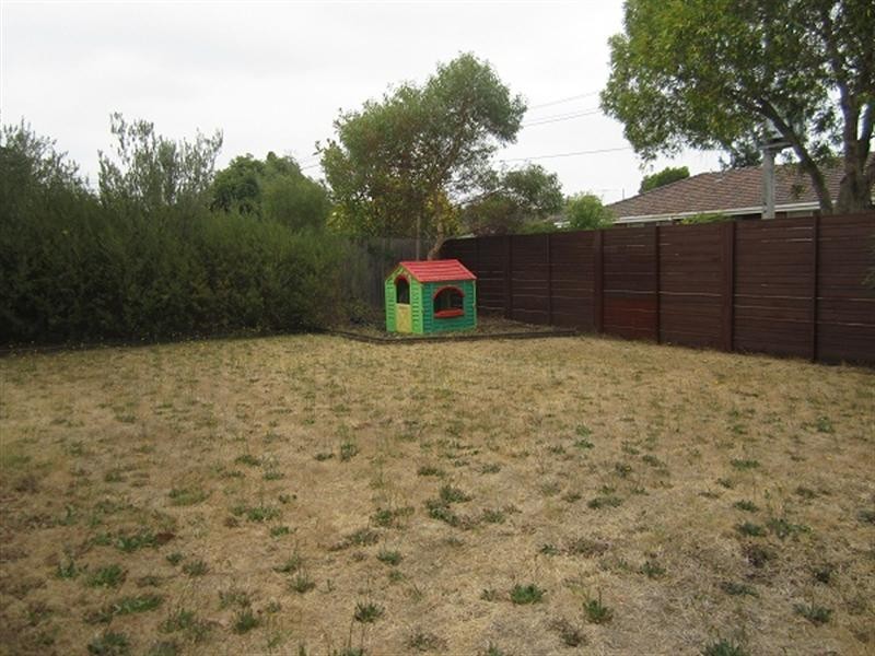 22 Robross Street, Cheltenham VIC 3192