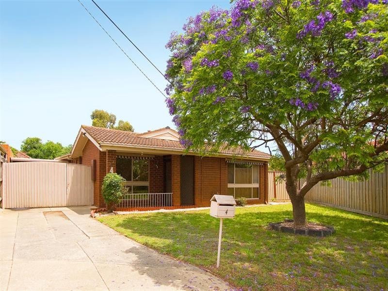 4 Swan Place, Dingley Village VIC 3172