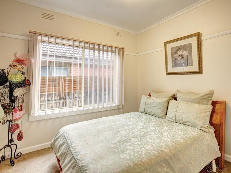 5 Friendship Square, Cheltenham VIC 3192