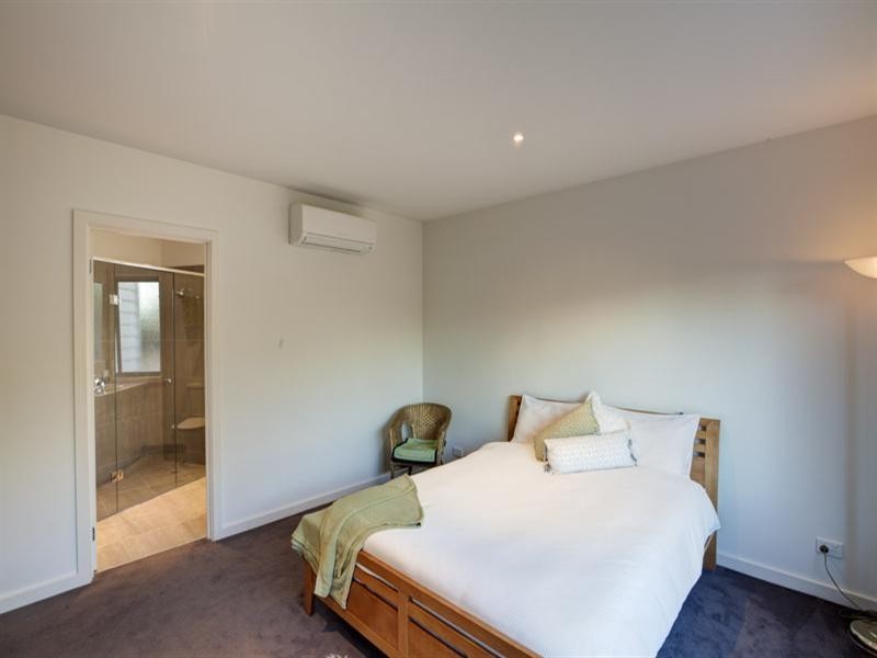 120A Como Parade West, Parkdale VIC 3195