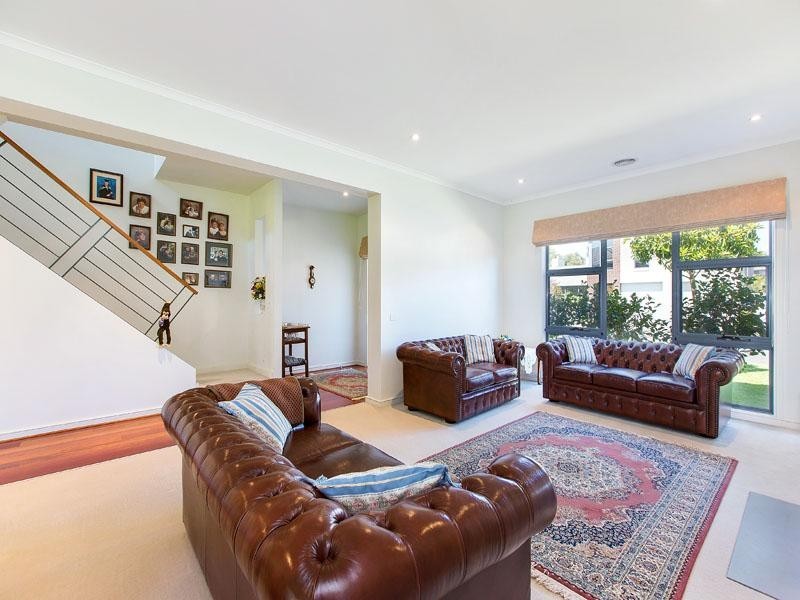 7 Oakmont Crescent, Heatherton VIC 3202