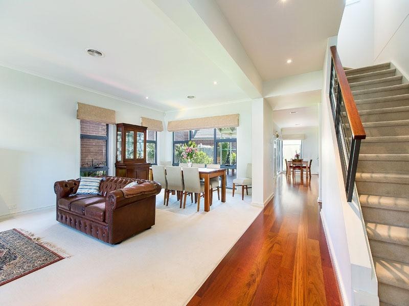 7 Oakmont Crescent, Heatherton VIC 3202