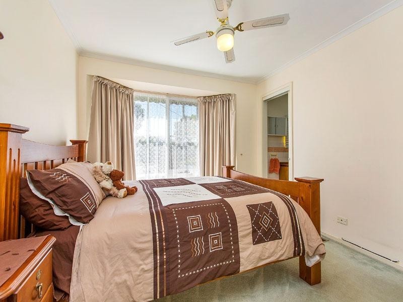 67 Village Drive, Dingley Village VIC 3172