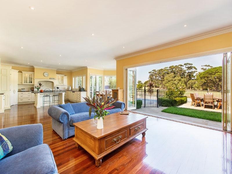 39 Higgins Close, Dingley Village VIC 3172