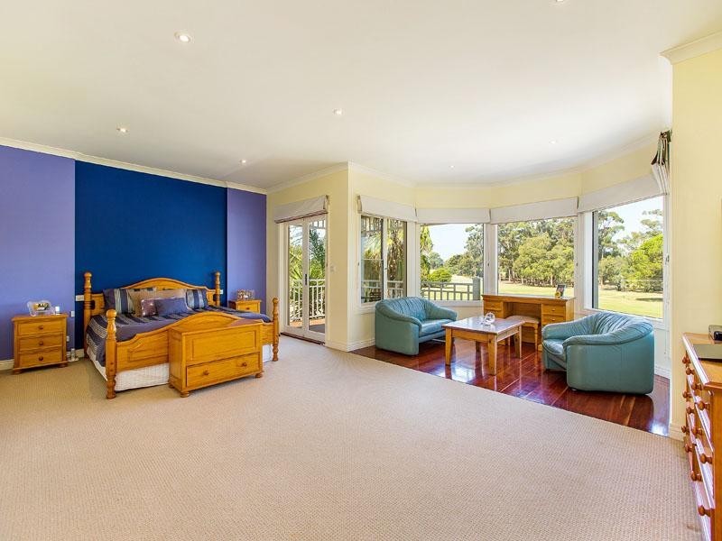 39 Higgins Close, Dingley Village VIC 3172