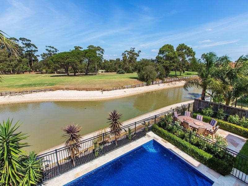 39 Higgins Close, Dingley Village VIC 3172