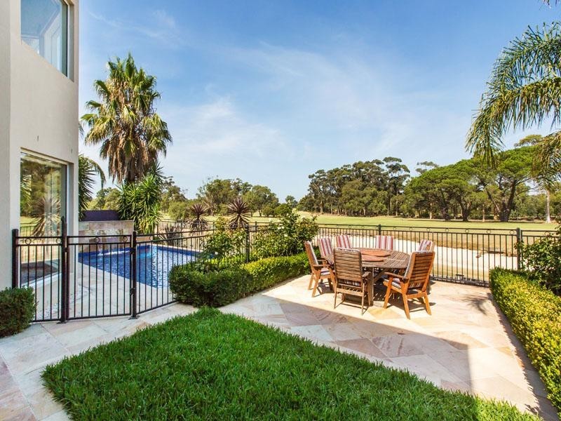 39 Higgins Close, Dingley Village VIC 3172