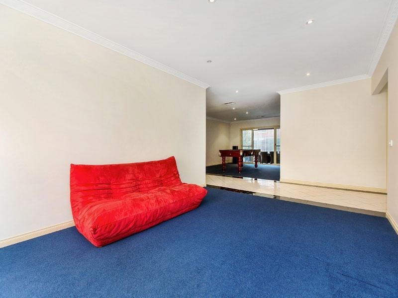 10 Aisha Crescent, Dingley Village VIC 3172