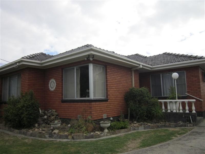 17 Axelton Street, Cheltenham VIC 3192