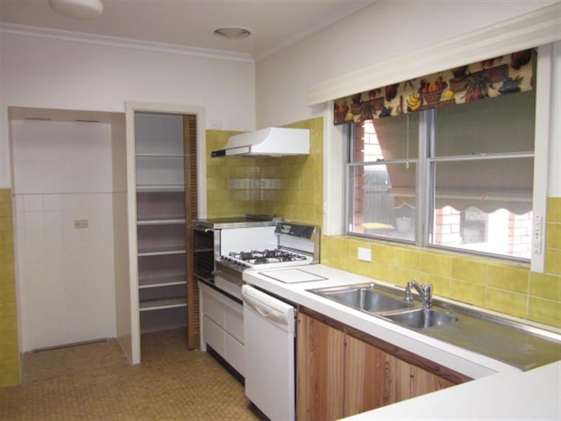 17 Axelton Street, Cheltenham VIC 3192