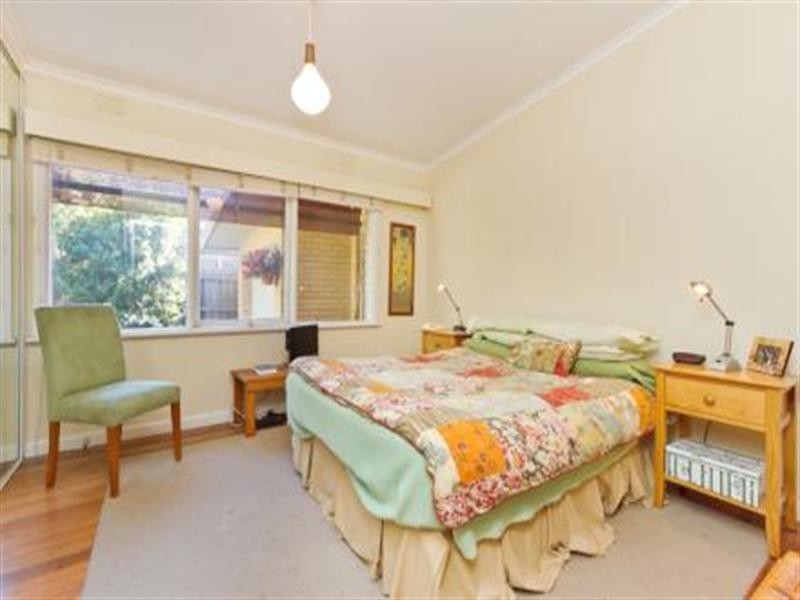 17 Weymar Street, Cheltenham VIC 3192